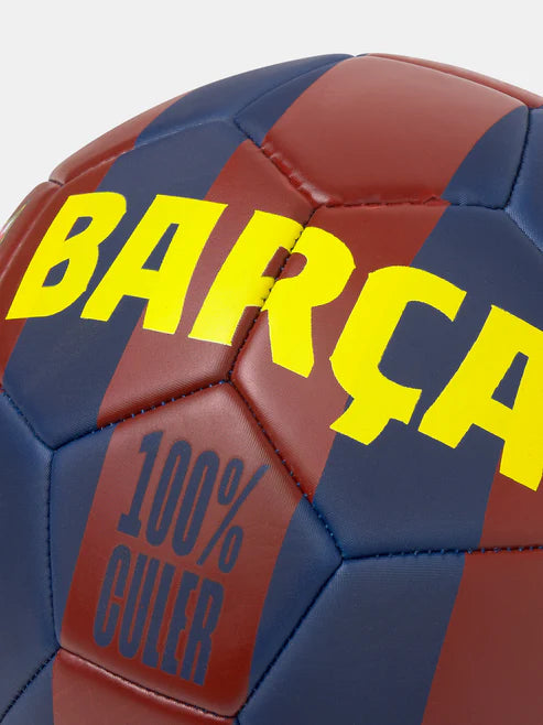 Balón del Barça con escudo